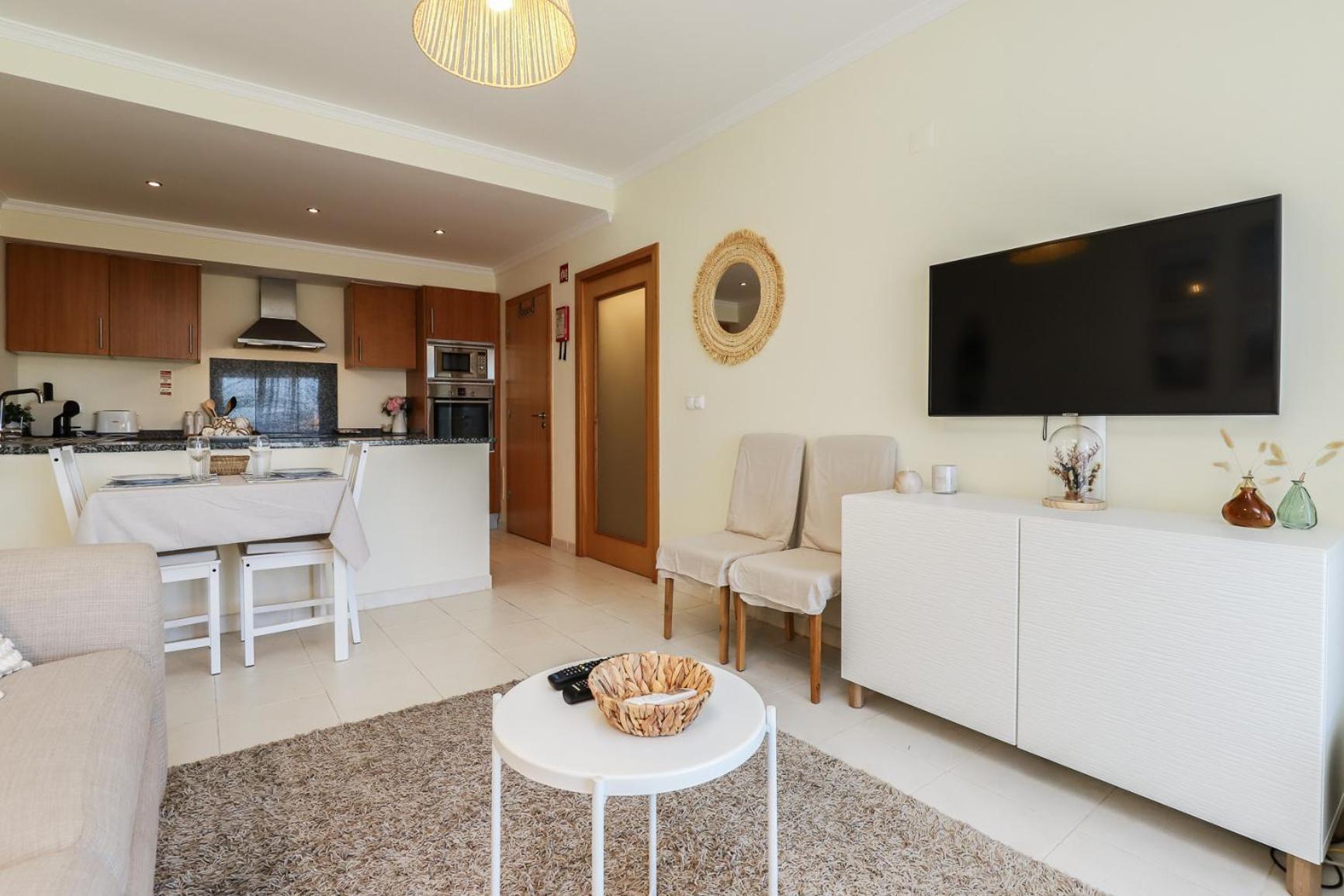 Apartament Charming Flat 10 Min Walk To Beach Albufeira Zewnętrze zdjęcie