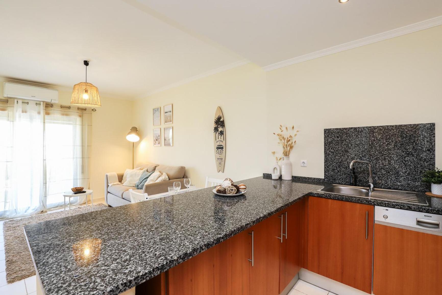 Apartament Charming Flat 10 Min Walk To Beach Albufeira Zewnętrze zdjęcie