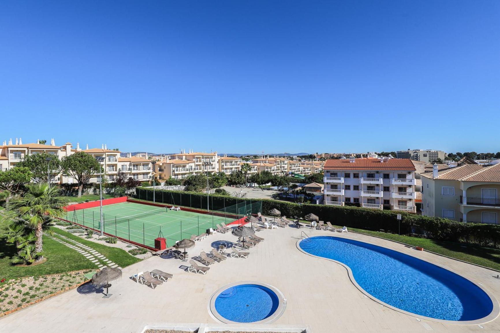 Apartament Charming Flat 10 Min Walk To Beach Albufeira Zewnętrze zdjęcie