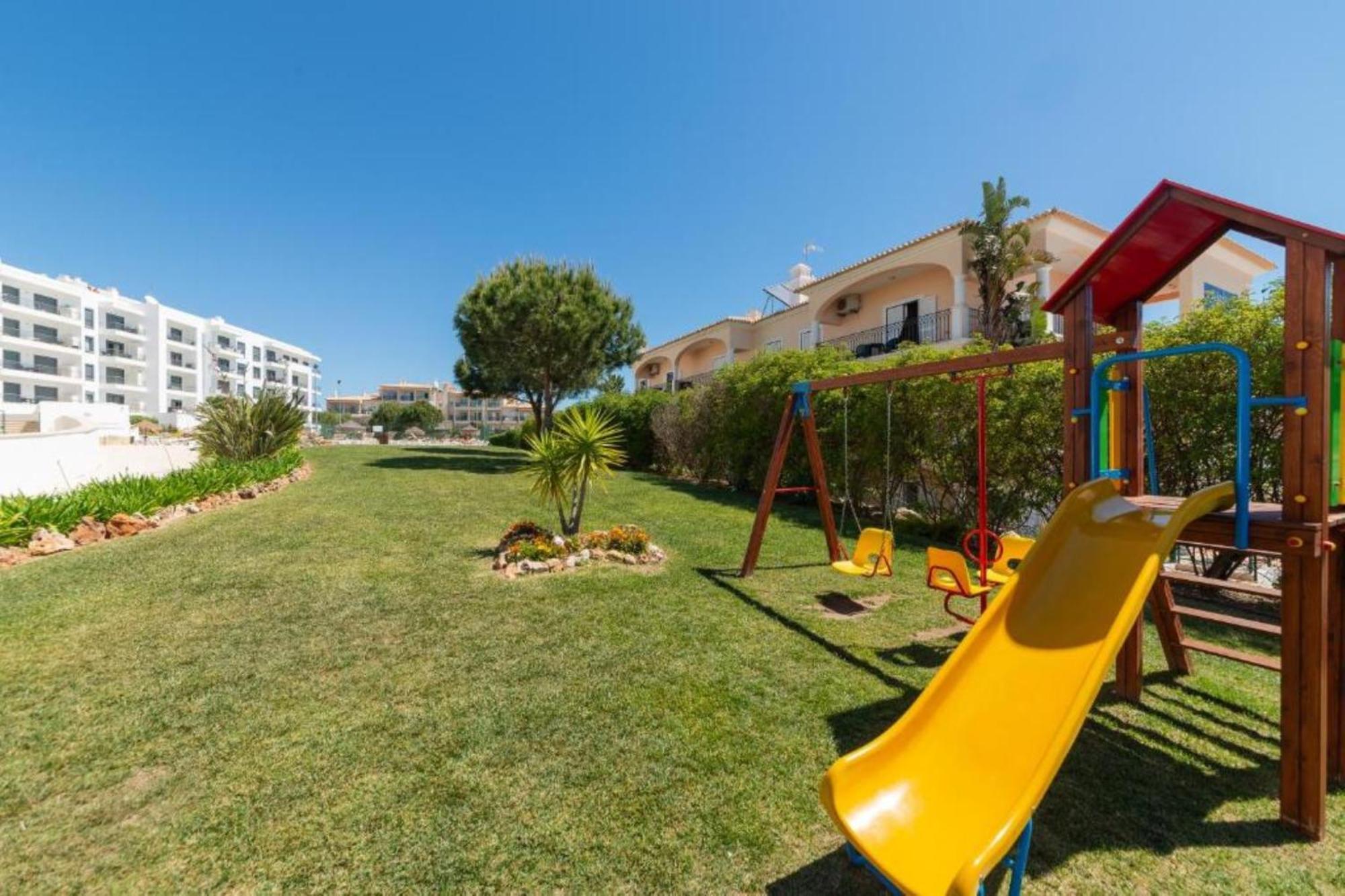 Apartament Charming Flat 10 Min Walk To Beach Albufeira Zewnętrze zdjęcie